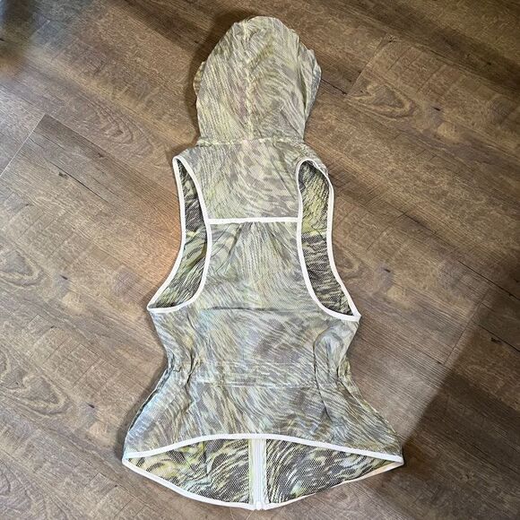 NWT Nike Tech Hyperfuse Vest Size Medium - Picture 3 of 8